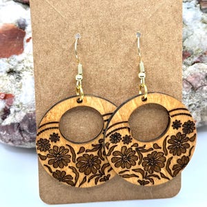 Stunning floral wood engraved earrings. Round 1.5&quot; Dangle Earrings; gift for her; Mother&#39;s Day gift; laser engraved jewelry. Boho floral.