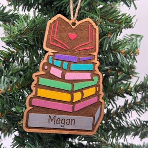 Custom name book Christmas ornament. Personalized ornament with book stack. Holiday decor. Ornament for Christmas tree. Book lovers. Reading