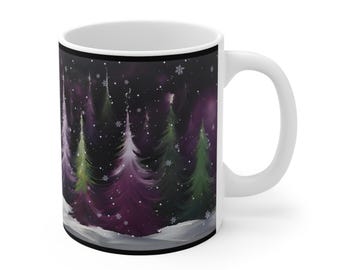 Kerstmok in het bos: koffiekop voor feestelijke feestdagen, winterservies