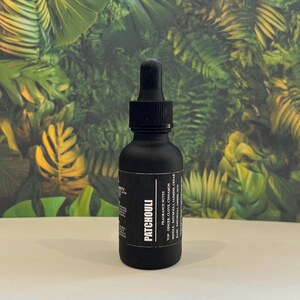 Patchouli Fragrance Oil: Earthy, Spicy Scent for Aromatherapy