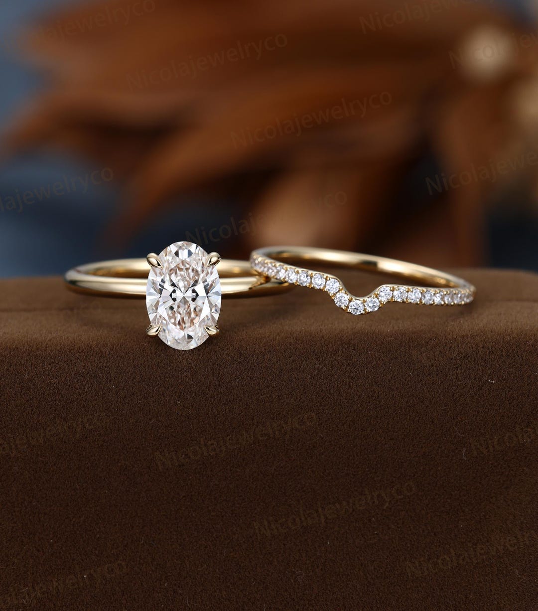 Solitaires Oval IGI Lab Diamond Engagement Ring Solid Yellow Gold 