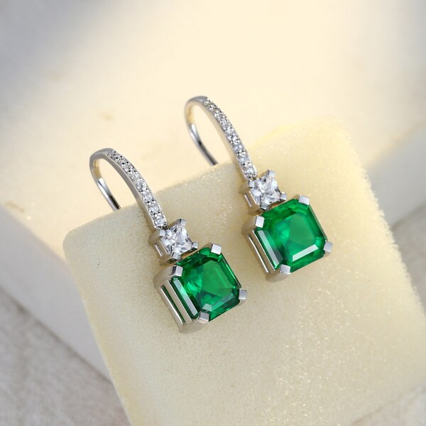 Octagon Emerald Earrings Hand Made Square Prongs Emerald Drops Silver Sparky Moissanite Charm Women Silver Wedding Earring White Fish Hook