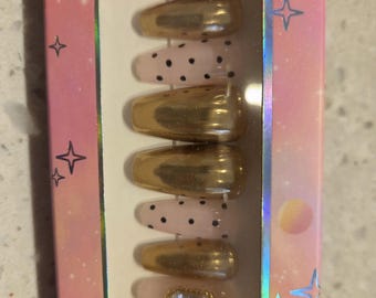 druk op de nagels