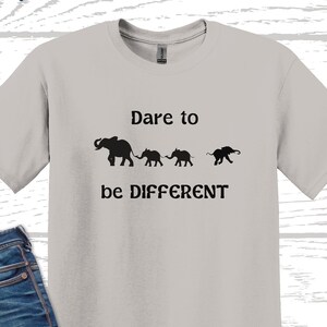 Osa essere diverso T-shirt Fuori dagli schemi Differenze T-shirt Neurodiverse Stretch Limits Top Neurodivergent Ally Tee Autistic Pride
