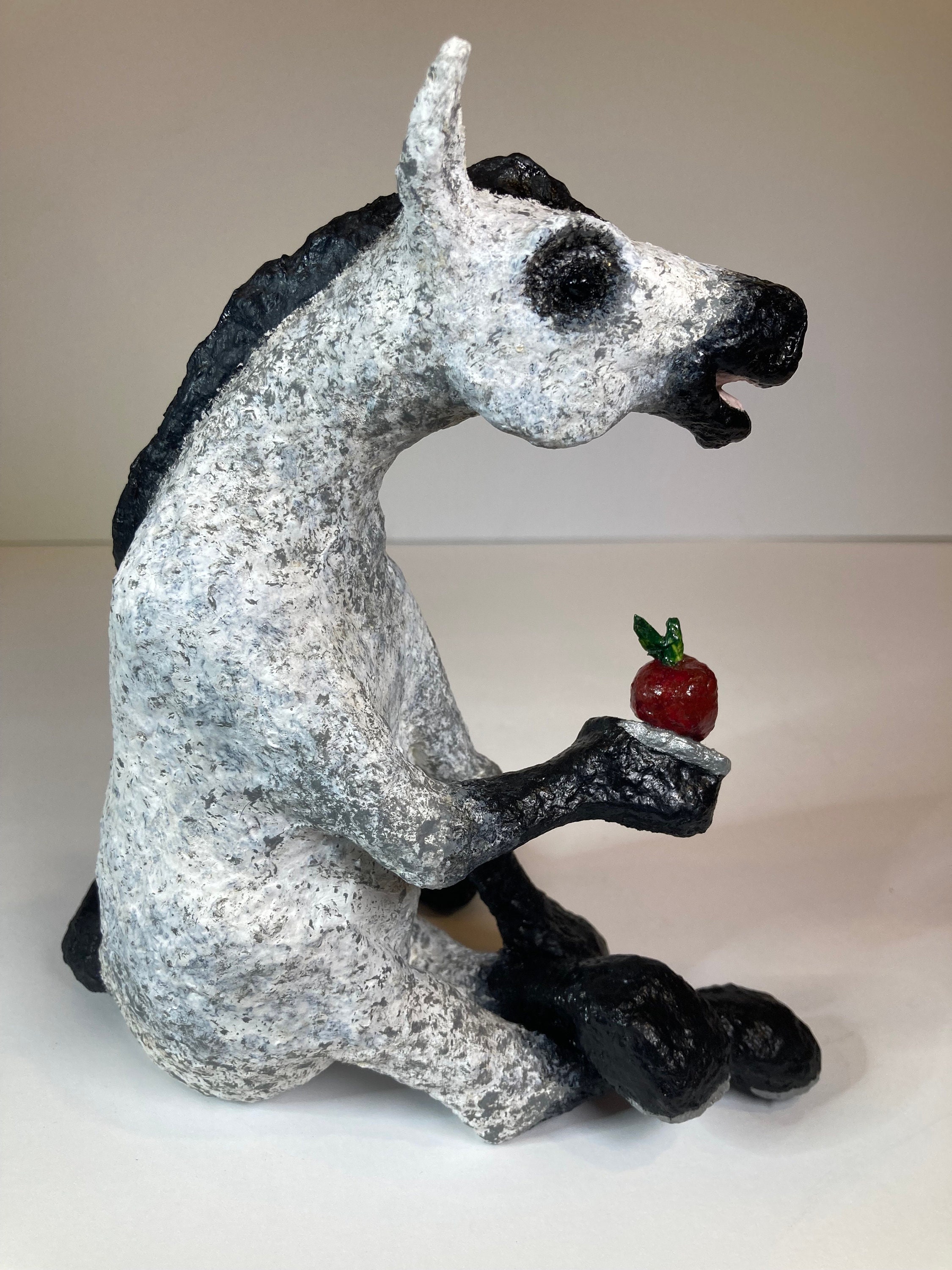 Horse paper mache main image 1