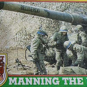 1991 Desert Storm 39 Manning the M-110 Topps Trading Card TCG CCG Ou Meilleure offre