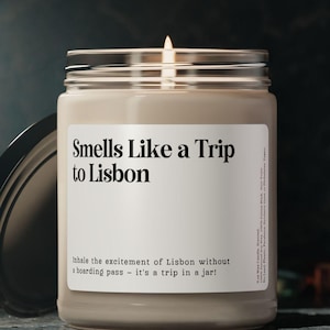 Smells Like a Trip to Lisbon Candle, Customizable Lisbon Gift, Trip Announcement Portugal Souvenir Birthday Trip Reveal Travel Gift Keepsake