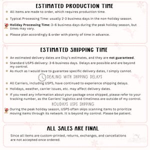 Op de afbeelding: Een afbeelding met tekst die de geschatte productie- en verzendtijden beschrijft. Er staat dat artikelen op bestelling worden gemaakt, met productietijden van 2-3 werkdagen, of 3-6 tijdens de feestdagen. Verzendtijden zijn geschat, niet gegarandeerd, met mogelijke vertragingen.