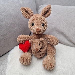 Crochet pattern plush kangaroo and baby - (Amigurumi PDF pattern)