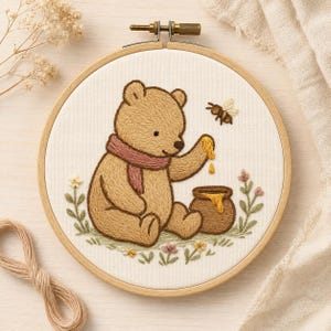 Patrón de bordado de oso con puntadas y pegamento / Inspirado en Winnie the Pooh del bosque / Patrón de transferencia soluble en agua