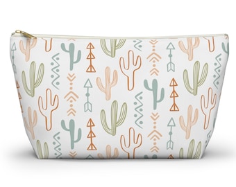 Cactus gift pouch, Western toiletry bag gift, country lover gift, boho chic makeup bag, cacti lover accessory pouch, desert theme bag