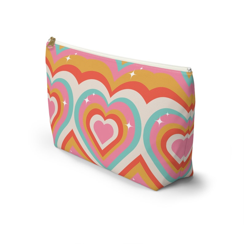 Radiant Heart Accessory Pouch: 90s Style Makeup Bag image 5