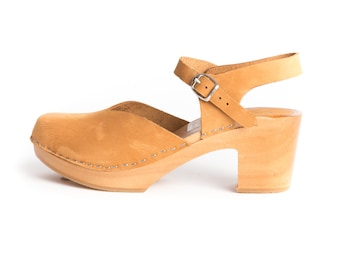 Amelia Heel Clogs | Tan