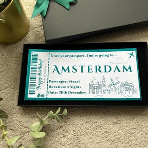 Voyage surprise à Amsterdam, fausse carte d'embarquement, billet d'avion, bon cadeau souvenir personnalisé, anniversaire, cadeau de Noël, bon de voyage