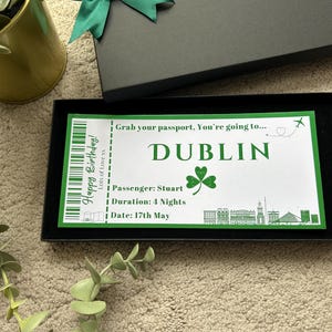 Voyage surprise à Dublin, fausse carte d'embarquement, billet d'avion, bon souvenir personnalisé en aluminium, anniversaire, cadeau de Noël, bon de voyage