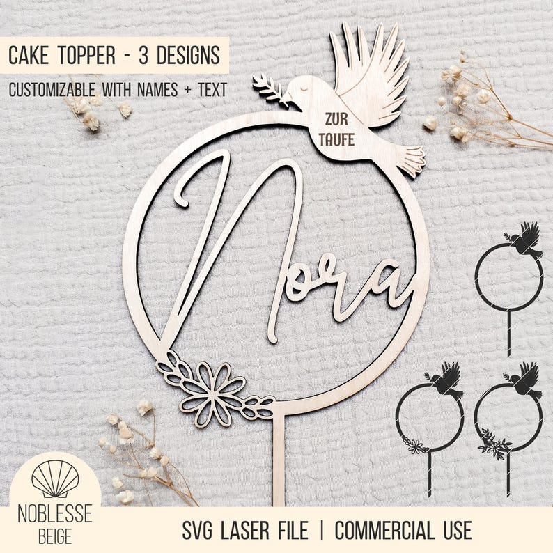 Pode incluir: Um topo de bolo de madeira com tr&ecirc;s designs. O primeiro design apresenta uma pomba com um ramo de oliveira no bico e o texto "Zur Taufe". O segundo design apresenta um c&iacute;rculo com o nome "Nora" escrito dentro. O terceiro design apresenta um c&iacute;rculo com um design floral.