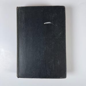 Those Earnest VICTORIANS by Esme Wingfield-Stratford 1930 Vintage Book