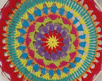 Mandala mural au crochet