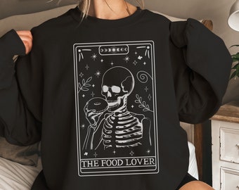 Matälskaren Rolig Tarotkort Crewneck-tröja, Rolig Halloweentröja, Celestial Whimsigoth Tarotkort-tröja, Häxtröja
