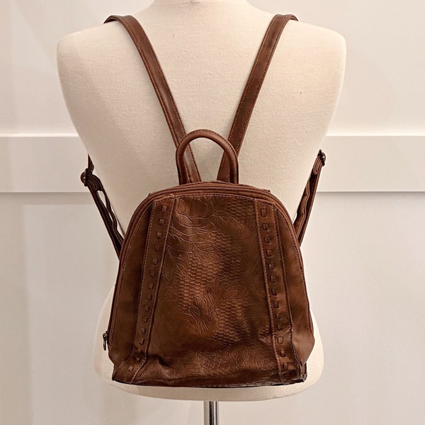 Vintage cognac brown backpack, vegan crocodile leather shoulder bag, aged leather look, faux leather, eco leather, back to school