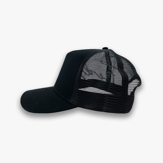 ◆BLACKBLOND◆ Vivid Sketch Logo Trucker Mesh Cap Black snapback-trucker-cap-black-
