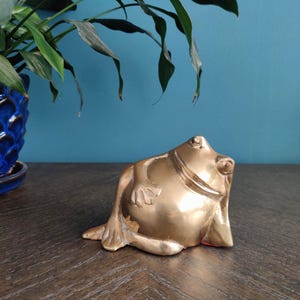 Vintage Solid Brass Frog, Vintage Brass Animals, Big Belly Brass Buddha Bull Frog, Chubby Relaxing Fat Frog, Frog Collector Gift