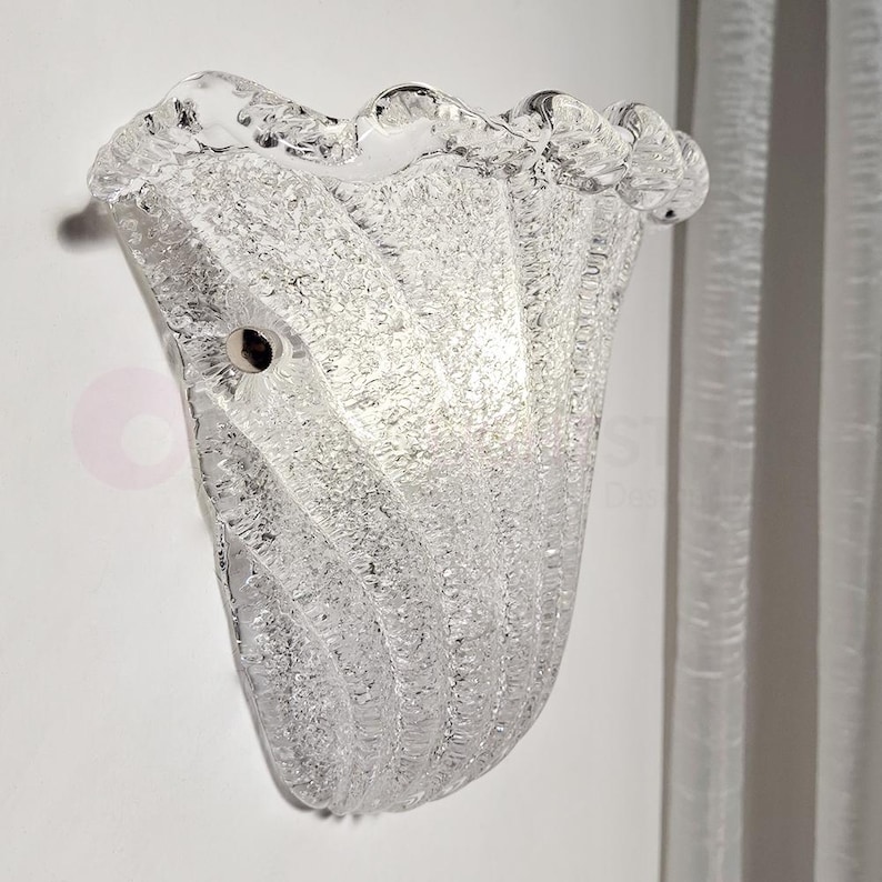 CASANOVA Vintage Classic Wall Lamp in White Metal and Decorated Murano Glass – Handmade Lighting Made in Italy image 3
