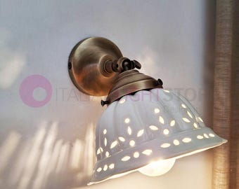 POMARANCE Verstelbare wandlamp van messing en keramiek – Klassieke rustieke stijl – 100% handgemaakt in Italië