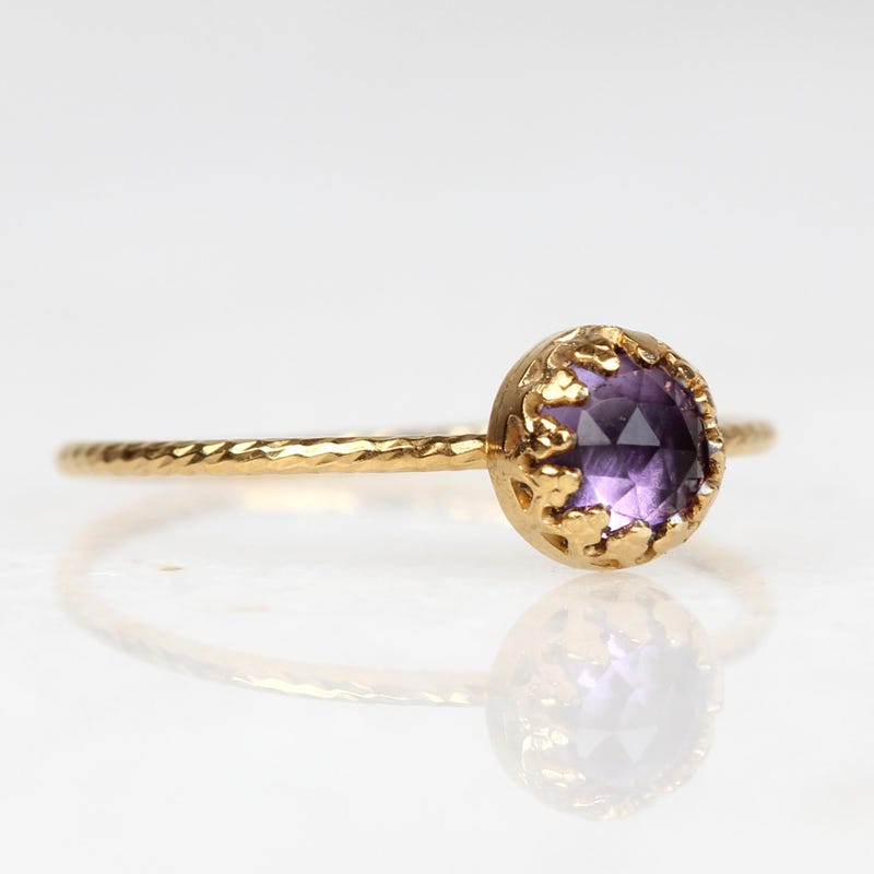 Alva Minimalist Gold Ring
