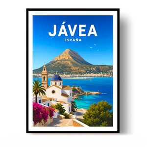 Peut inclure: Une affiche de voyage encadrée avec le texte JÁVEA ESPAÑA. L'illustration représente une ville côtière avec une église blanche, un dôme bleu, des palmiers et des bougainvilliers roses. Une grande montagne domine la mer bleue en arrière-plan.