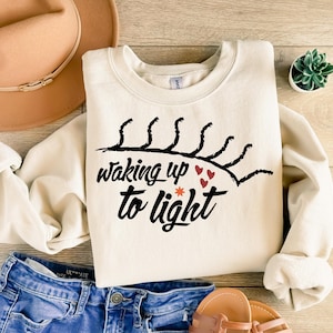Diseño de camiseta SVG con el mensaje Buenos días: comienza tu día, diseño PNG para camisetas personalizadas baratas con tema de despertar, gráfico SVG, imagen vectorial, camiseta POD