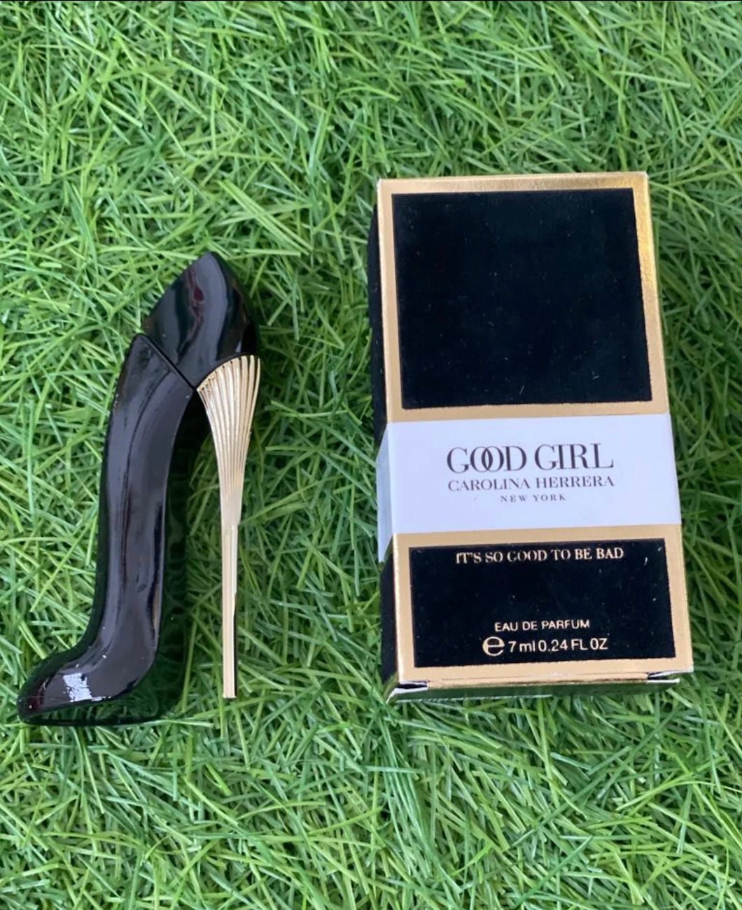  Carolina Herrera Good Girl Eau De Parfum Legere ~ Travel Size  Splash Top ~ 7 ml/ 0.24 fl oz : Beauty & Personal Care