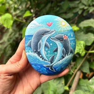 Hand Painted Dolphin Couple Stone, Ocean Decor Art, Gifts for Animal ...