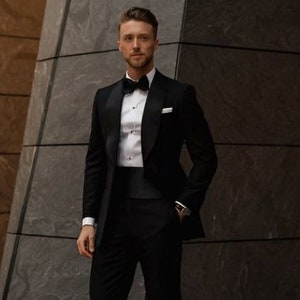 Abito da uomo nero su misura di alta qualità in due pezzi per matrimonio, fidanzamento, ballo di fine anno, festa, abito da sposo e abito da sposo, regalo per lui