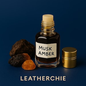 Ręcznie robiony olejek perfumowany Musk Amber Attar – naturalny olejek piżmowo-bursztynowy | Ciepłe, korzenne nuty | Bez alkoholu, długotrwały i destylowany parą wodną
