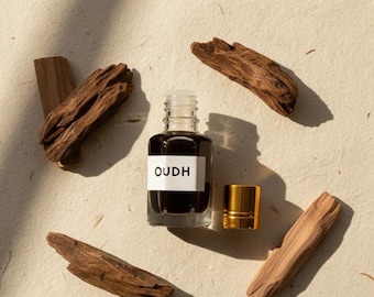 Oudh Attar fatto a mano - Olio di oud naturale, olio di agarwood puro / Note legnose e affumicate / Senza alcol e distillato a vapore