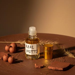 Attar de Mitti auténtico hecho a mano / Aceite de Petricor natural / Notas terrosas / Sin alcohol y destilado al vapor