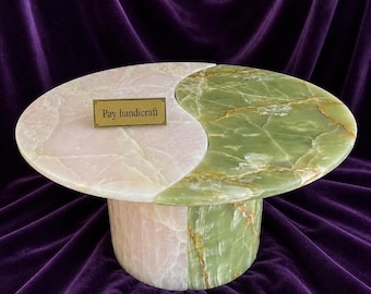 Roze en groene onyx salontafel | Yin Yang design stenen tafel | Luxe handgemaakte salontafel | Natuurlijke onyx ronde tafel | Moderne woonkamerdecoratie