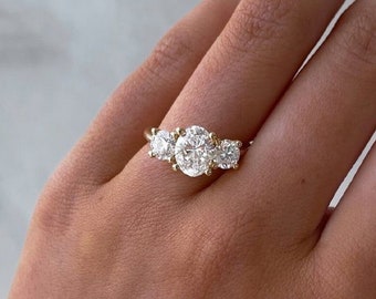 2 CT Oval Cut Moissanite Three Stone Ring, Engagement Ring, Unique 18K Solid Gold Ring, Wedding Ring, Bridal Ring, Anniversary Gifts Ring