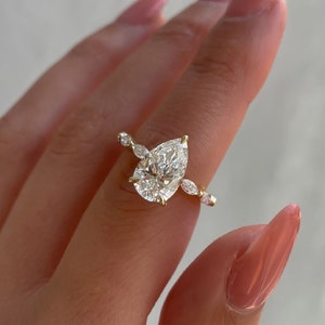 Art Deco 2.25 CT Pear Cut Moissanite Engagement Ring, 10K/14K/18K White Gold Marquise Cut Ring, Hidden Halo Ring, Vintage Wedding Ring/Gifts