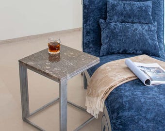 大理石サイドテーブル - 小さなスペースに最適なモダンなアクセントテーブル | リビングルーム家具