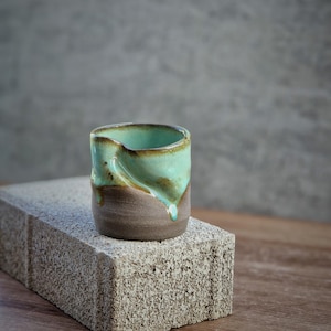 Canyon Cup Tami fait main : céramique de forme organique - 100-120 ml / 3,5-4,0 oz
