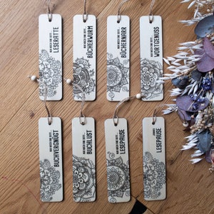 Personalizable wooden bookmarks