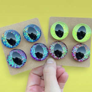 Set of 2 Cat Eyes | Hand Painted Glitter Safety Eyes | 30mm 25mm 20mm 18mm Slit Pupil Sinker Eye | Amigurumi Kawaii | Dragon Safety Eyes