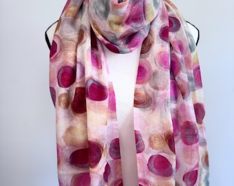 Bufanda de lana merino abstracta pintada a mano - Estampado artístico de lunares multicolor, chal de diseño suave y ligero, elegante bufanda de invierno para mujer