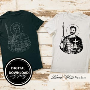 Könnte beinhalten: Zwei T-Shirts, eines in Dunkelgrün und eines in Weiß, jeweils mit einer Schwarz-Weiß-Vektorillustration eines Heiligen, der einen Speer und ein Kreuz hält. Das dunkelgrüne Shirt hat ein digitales Download-Logo. Das weiße Shirt hat den Text "Black & White Vector".