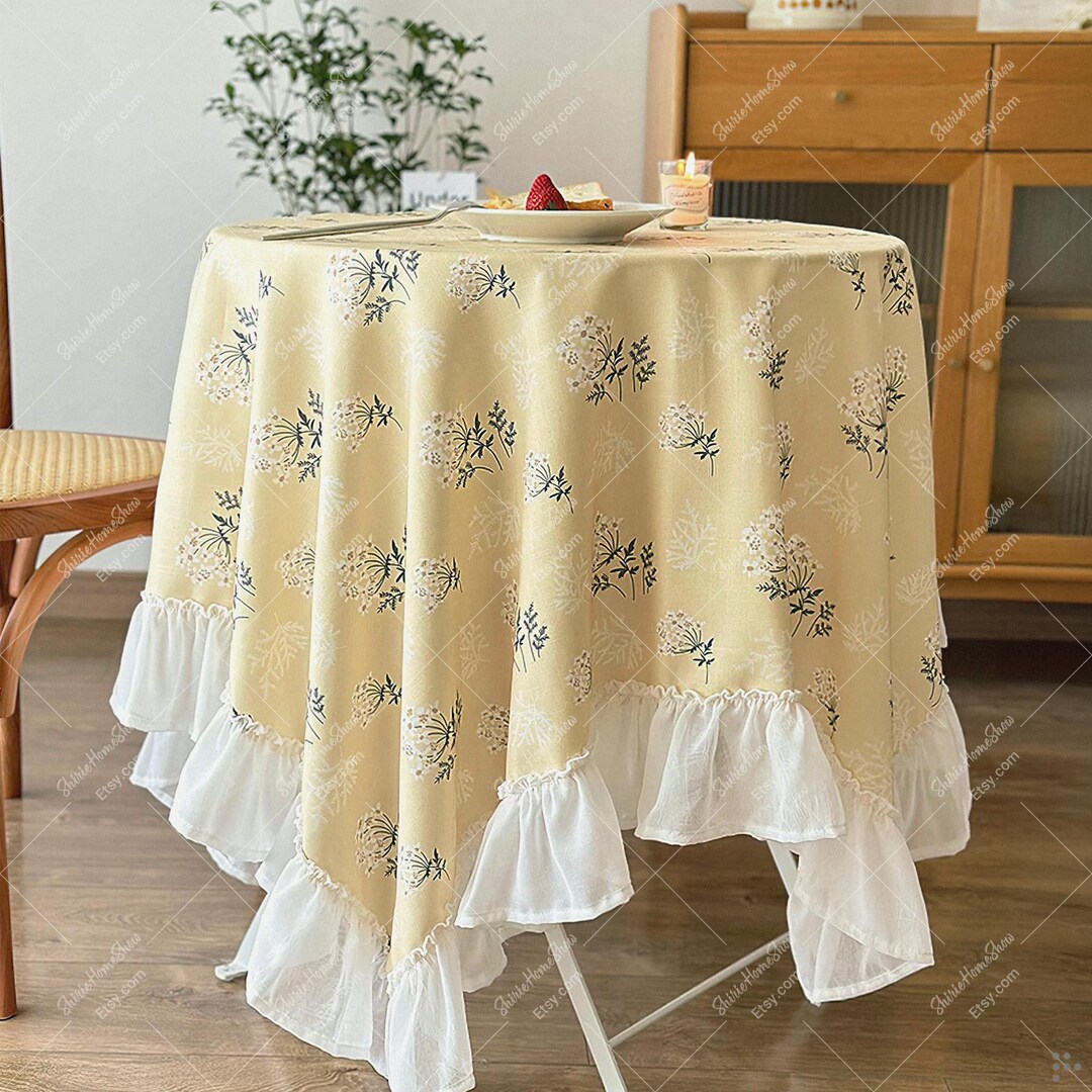 Floral Ruffle Edge Tablecloth: Farmhouse Waterproof and Stain-resistant ...