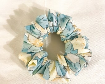 XL Floral Sky Cotton Scrunchie: A Breeze of Floral Freshness in Your Hair, handmade