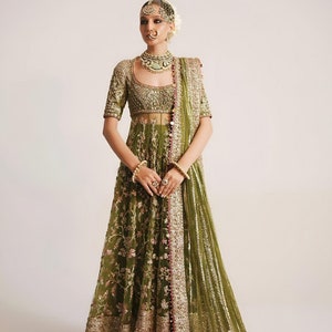 Alluring Green Mehndi Pishwas & Sharara | Formal Pakistani designer wedding mehndi dress | Indian wedding suit| Guest outfit | Gift for her
