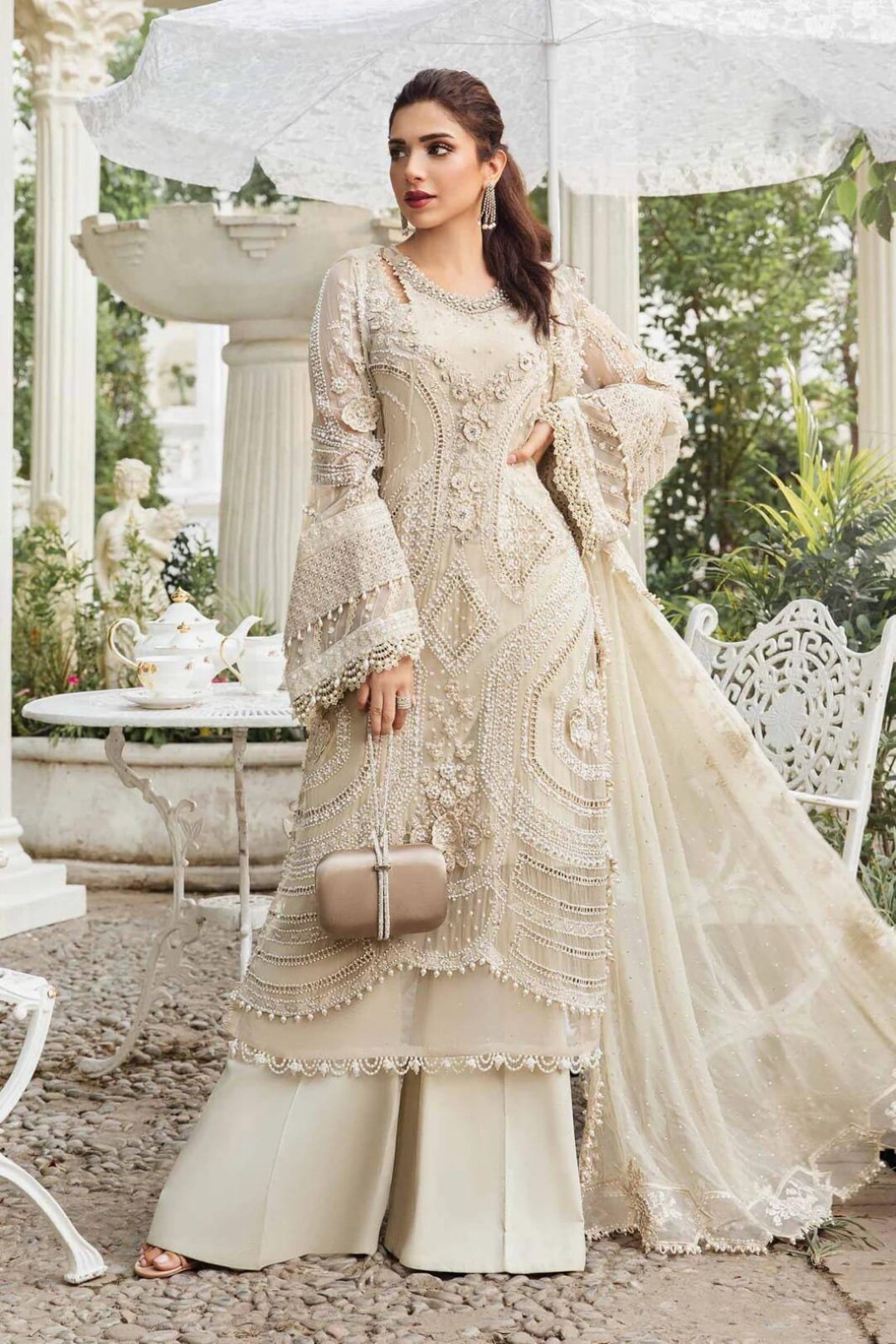 Abito Da Sposa Pakistani Salwar Kameez Pronto All'Uso Per Feste Abito Da Sposa Pakistani Salwar Kameez Pronto All'Uso Per Feste